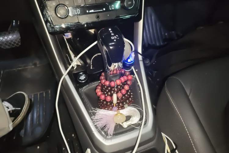 Used Volkswagen T-Cross 2019 280TSI DSG Luxury Edition Gear Lever