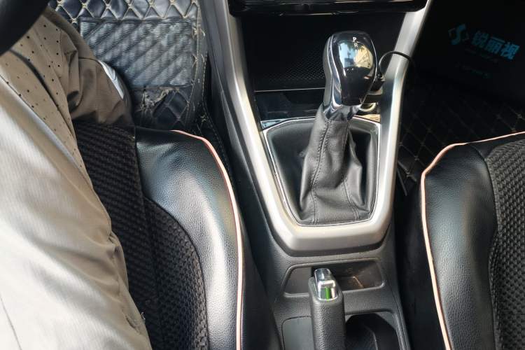 Used Volkswagen T-Cross 2019 280TSI DSG Comfort Edition Gear Lever