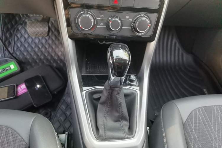 Used Volkswagen T-Cross 2019 280TSI DSG Comfort Edition Gear Lever