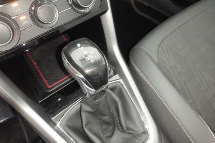 Used Volkswagen T-Cross 2019 280TSI DSG Comfort Edition Gear Lever