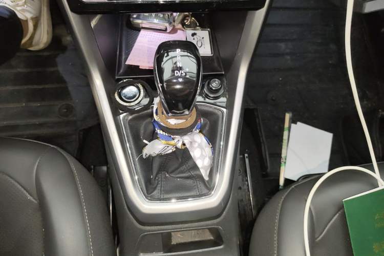 Used Volkswagen T-Cross 2019 280TSI DSG Luxury Edition Gear Lever