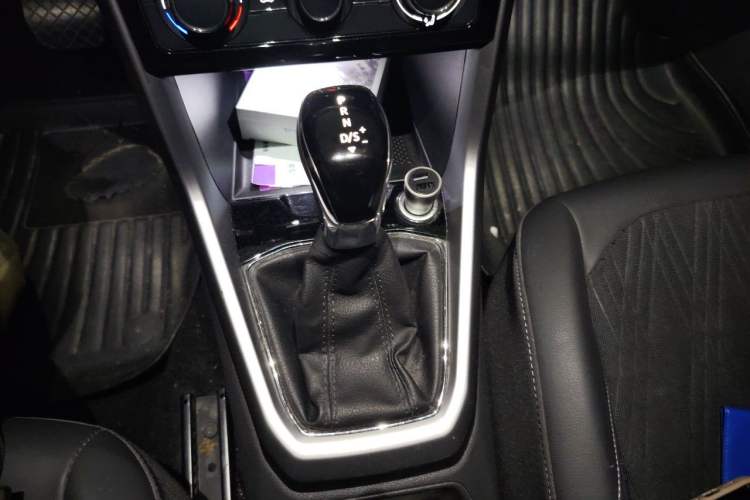 Used Volkswagen T-Cross 2019 280TSI DSG Comfort Edition Gear Lever