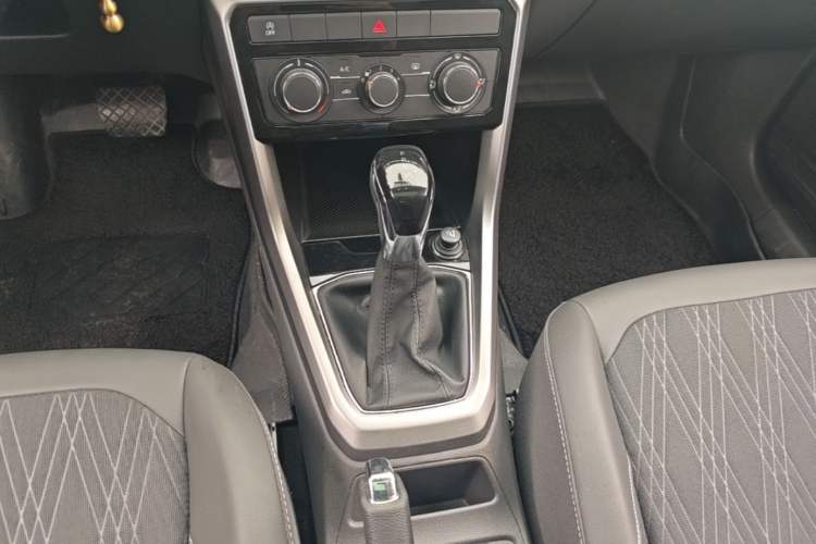 Used Volkswagen T-Cross 2019 280TSI DSG Comfort Edition Gear Lever
