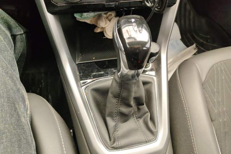 Used Volkswagen T-Cross 2019 1.5L Automatic Comfort Edition Gear Lever