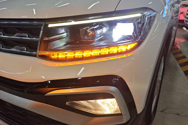 Used Volkswagen T-Cross 2019 1.5L Automatic Comfort Edition Left Front Headlight