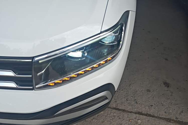 Used Volkswagen T-Cross 2019 1.5L Automatic Comfort Edition Left Front Headlight