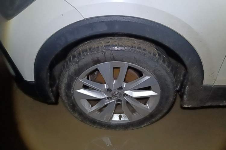 Used Volkswagen T-Cross 2019 280TSI DSG Comfort Edition Left Front Wheel Hub