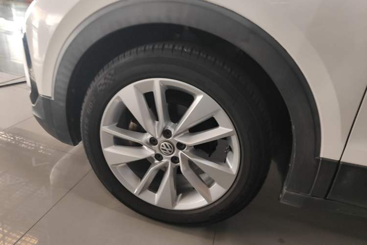 Used Volkswagen T-Cross 2019 280TSI DSG Comfort Edition Left Front Wheel Hub