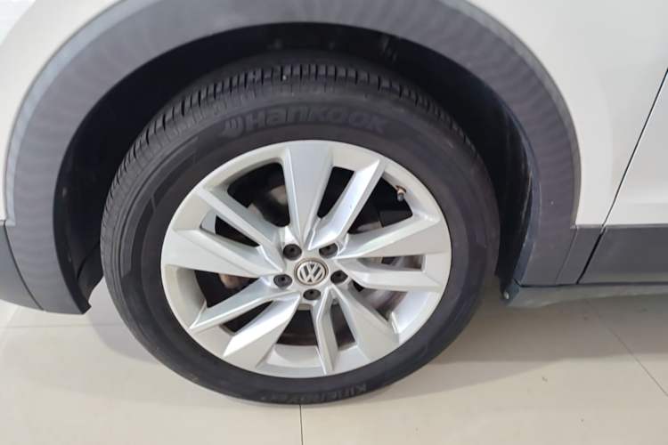 Used Volkswagen T-Cross 2019 280TSI DSG Comfort Edition Left Front Wheel Hub