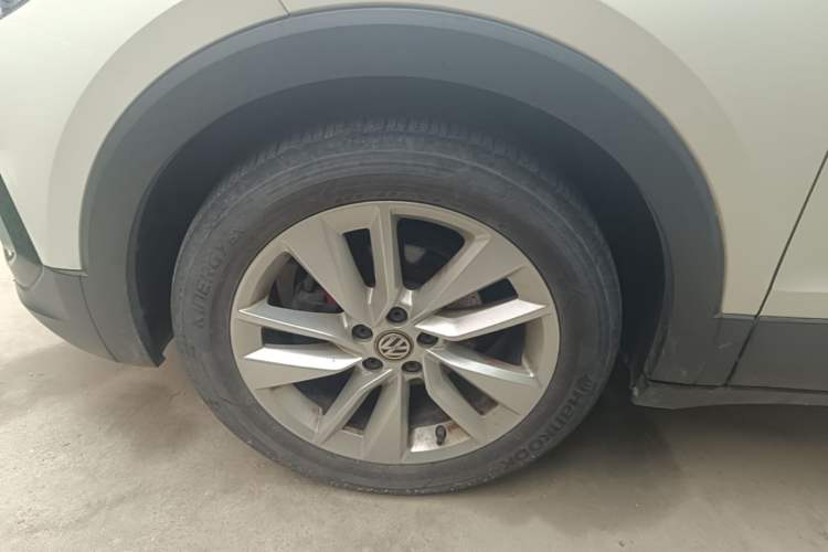 Used Volkswagen T-Cross 2019 1.5L Automatic Comfort Edition Left Front Wheel Hub