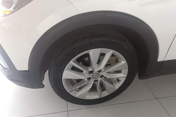 Used Volkswagen T-Cross 2019 1.5L Automatic Comfort Edition Left Front Wheel Hub
