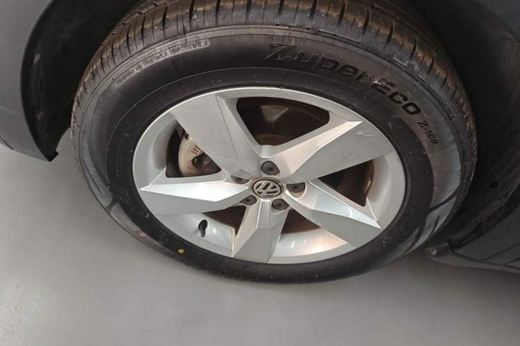Used Volkswagen T-Cross 2019 1.5L Automatic Fashion Edition Left Front Wheel Hub