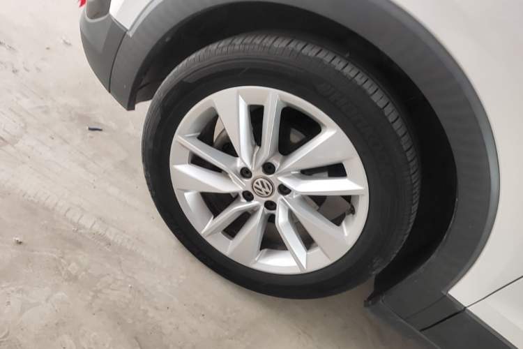 Used Volkswagen T-Cross 2019 280TSI DSG Comfort Edition Left Front Wheel Hub