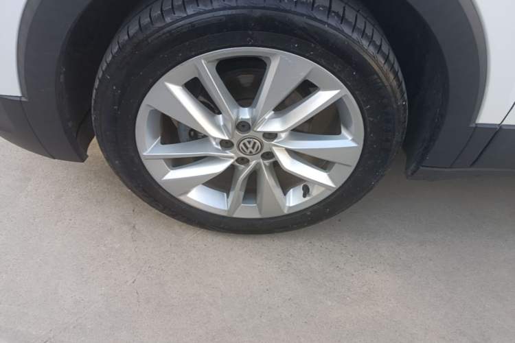 Used Volkswagen T-Cross 2019 1.5L Automatic Comfort Edition Left Front Wheel Hub