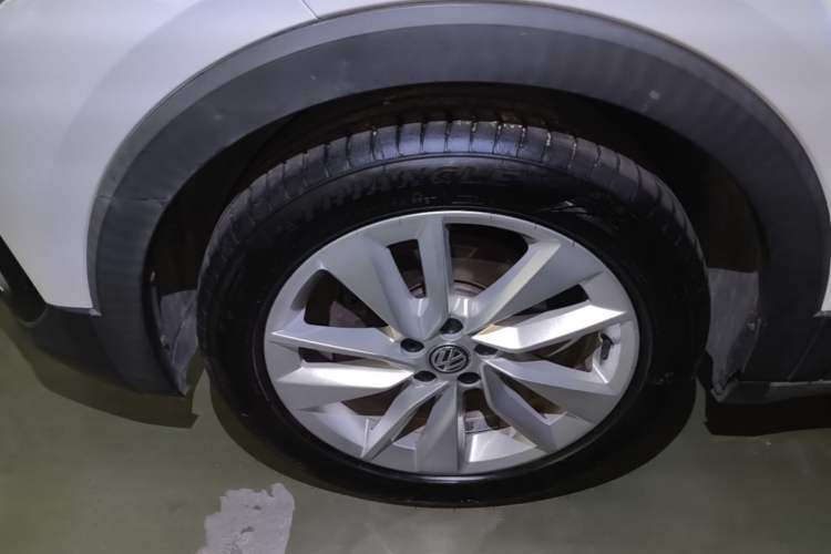 Used Volkswagen T-Cross 2019 280TSI DSG Comfort Edition Left Front Wheel Hub