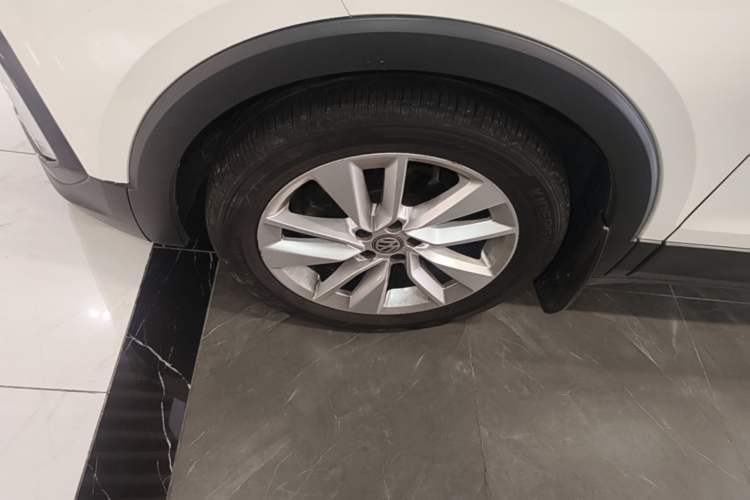 Used Volkswagen T-Cross 2019 280TSI DSG Comfort Edition Left Front Wheel Hub