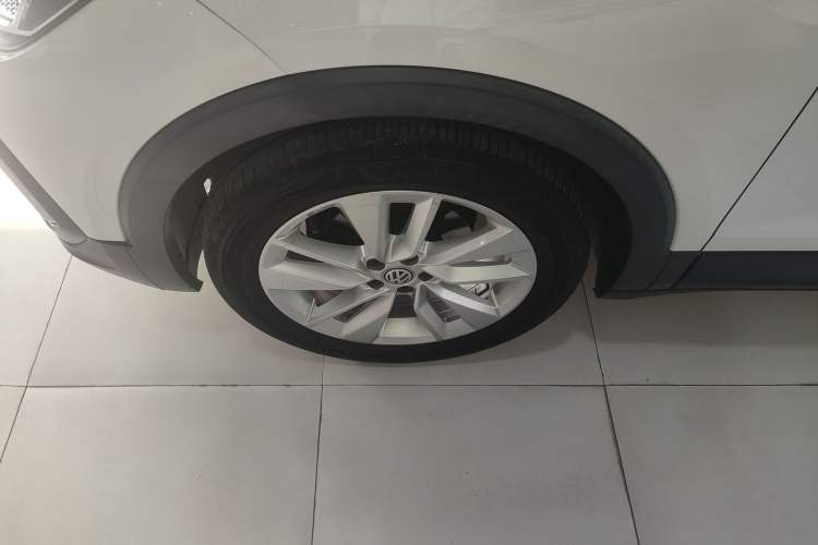 Used Volkswagen T-Cross 2019 280TSI DSG Comfort Edition Left Front Wheel Hub