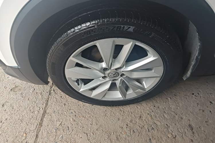 Used Volkswagen T-Cross 2019 1.5L Automatic Comfort Edition Left Front Wheel Hub