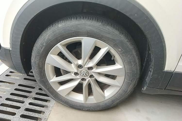 Used Volkswagen T-Cross 2019 1.5L Automatic Comfort Edition Left Front Wheel Hub