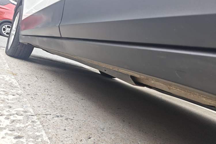 Used Volkswagen T-Cross 2019 280TSI DSG Comfort Edition Left Side Sill