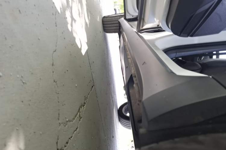Used Volkswagen T-Cross 2019 280TSI DSG Comfort Edition Left Side Sill