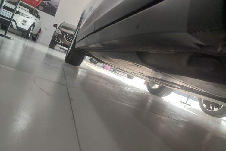 Used Volkswagen T-Cross 2019 280TSI DSG Comfort Edition Left Side Sill
