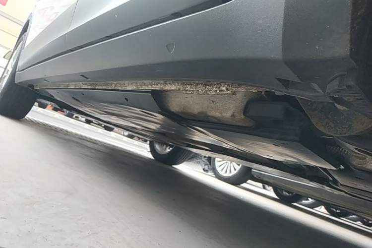 Used Volkswagen T-Cross 2019 1.5L Automatic Comfort Edition Left Side Sill