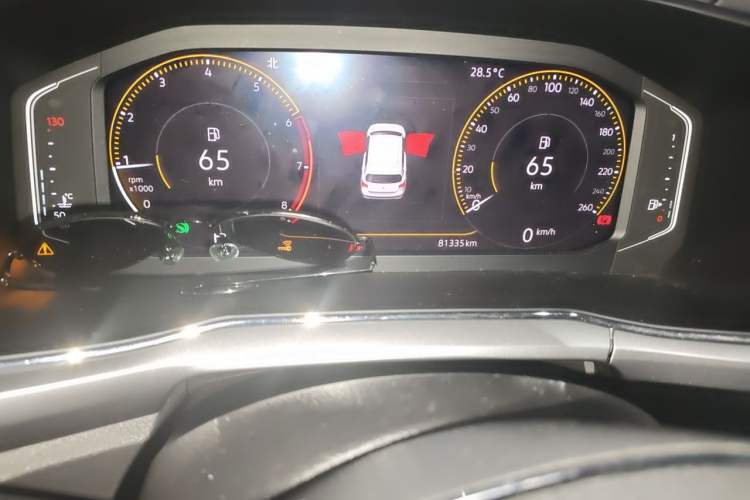 Used Volkswagen T-Cross 2019 280TSI DSG Luxury Edition Odometer Close Up