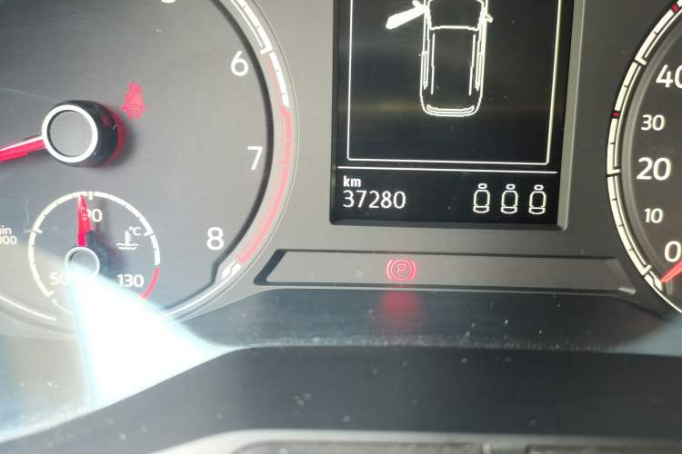 Used Volkswagen T-Cross 2019 280TSI DSG Comfort Edition Odometer Close Up