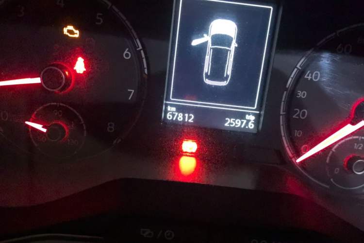 Used Volkswagen T-Cross 2019 280TSI DSG Comfort Edition Odometer Close Up