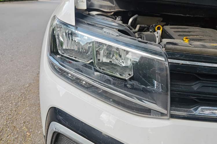 Used Volkswagen T-Cross 2019 1.5L Automatic Fashion Edition Right Front Headlight