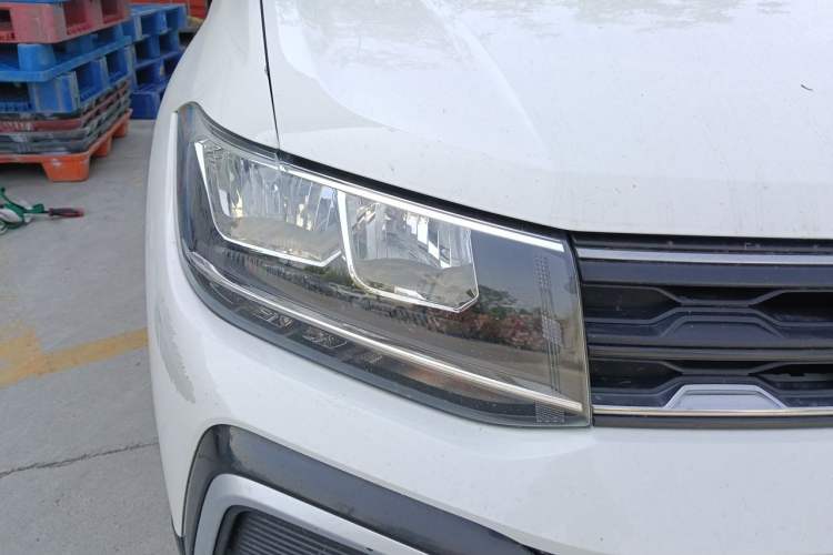 Used Volkswagen T-Cross 2019 1.5L Automatic Fashion Edition Right Front Headlight