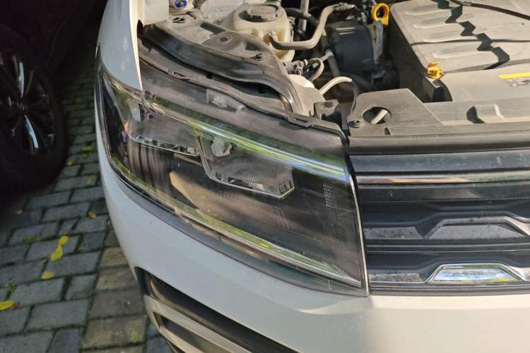 Used Volkswagen T-Cross 2019 1.5L Automatic Fashion Edition Right Front Headlight