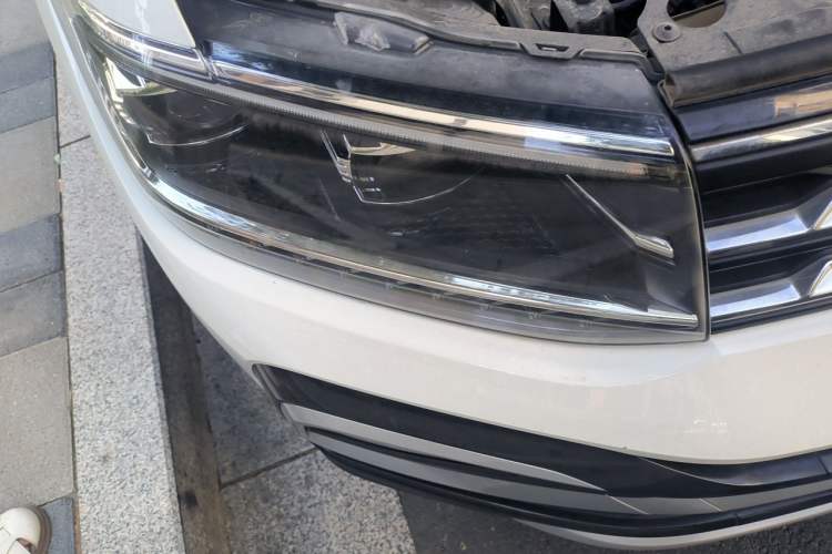Used Volkswagen T-Cross 2019 1.5L Automatic Comfort Edition Right Front Headlight