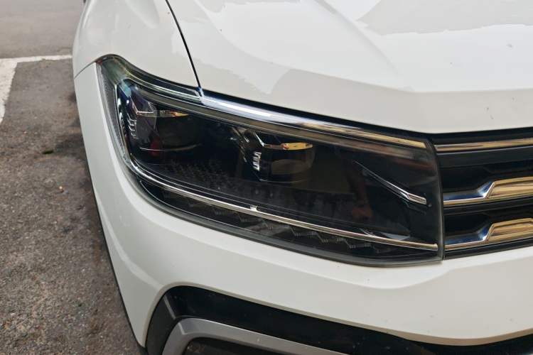 Used Volkswagen T-Cross 2019 280TSI DSG Comfort Edition Right Front Headlight