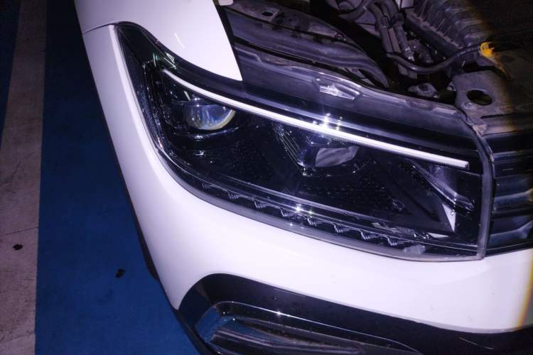 Used Volkswagen T-Cross 2019 280TSI DSG Luxury Edition Right Front Headlight