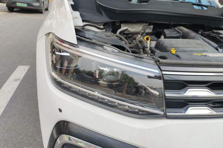 Used Volkswagen T-Cross 2019 280TSI DSG Luxury Edition Right Front Headlight