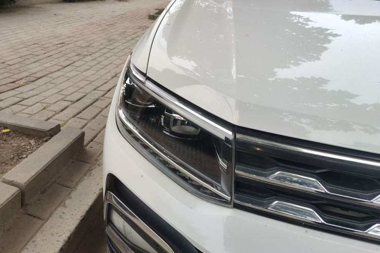Used Volkswagen T-Cross 2019 280TSI DSG Luxury Edition Right Front Headlight