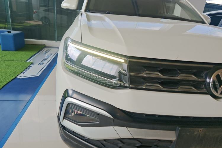 Used Volkswagen T-Cross 2019 1.5L Automatic Comfort Edition Right Front Headlight