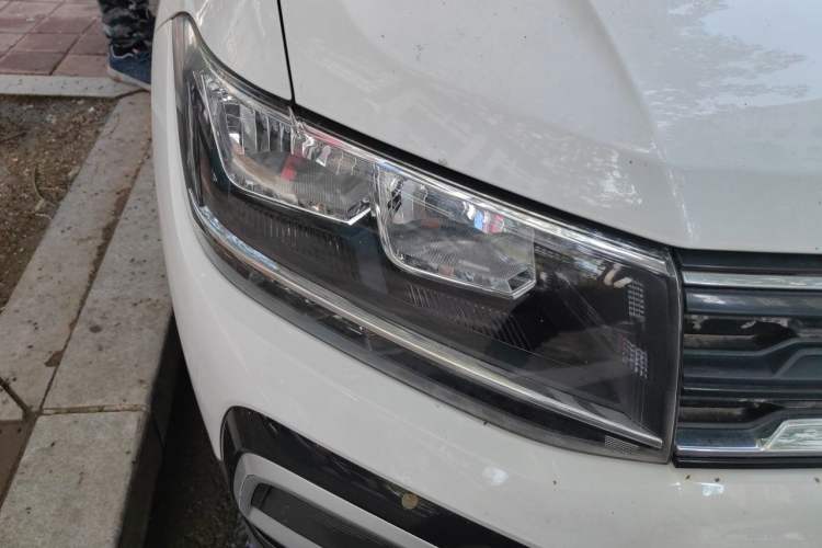 Used Volkswagen T-Cross 2019 1.5L Automatic Fashion Edition Right Front Headlight