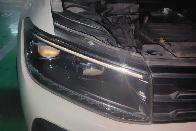 Used Volkswagen T-Cross 2019 280TSI DSG Comfort Edition Right Front Headlight