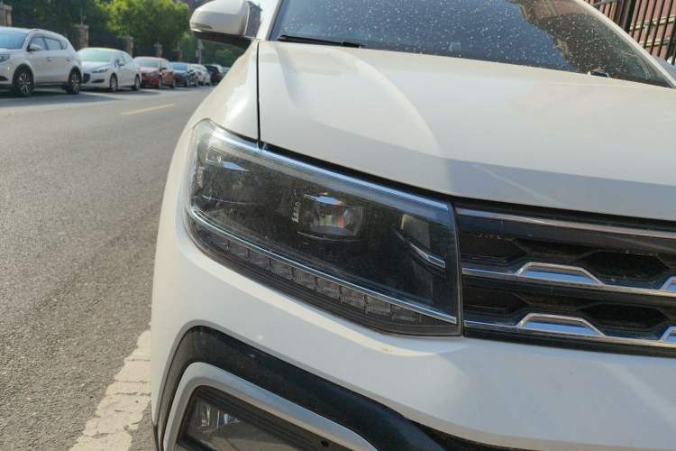 Used Volkswagen T-Cross 2019 1.5L Automatic Comfort Edition Right Front Headlight