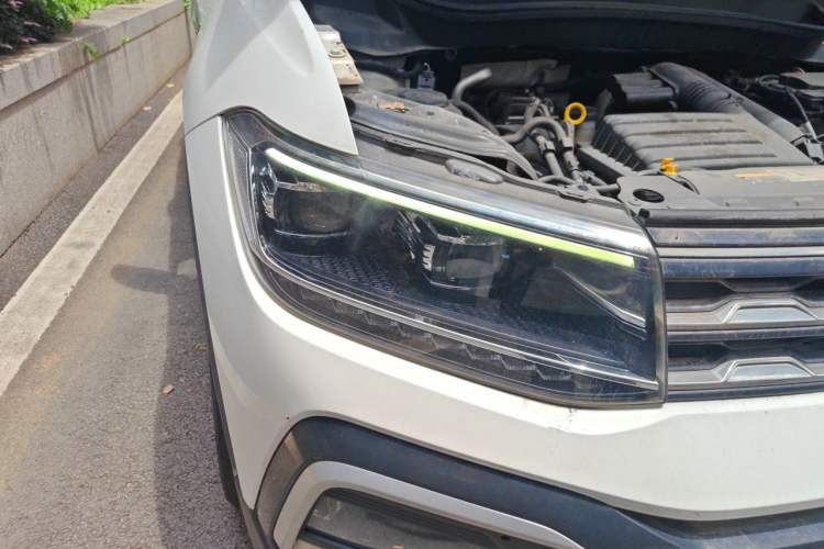 Used Volkswagen T-Cross 2019 280TSI DSG Comfort Edition Right Front Headlight