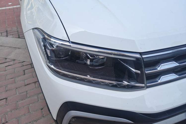Used Volkswagen T-Cross 2019 1.5L Automatic Comfort Edition Right Front Headlight