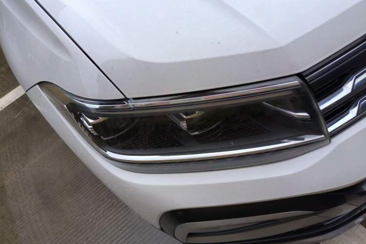 Used Volkswagen T-Cross 2019 280TSI DSG Comfort Edition Right Front Headlight