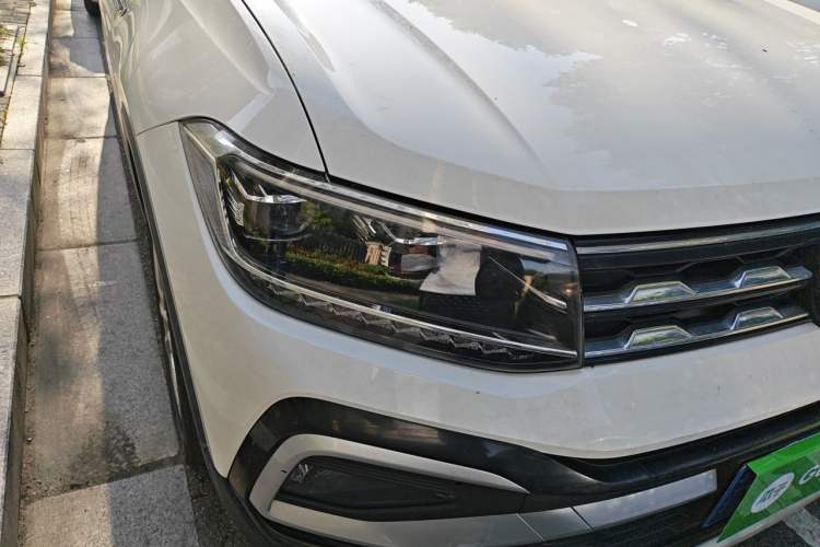 Used Volkswagen T-Cross 2019 1.5L Automatic Comfort Edition Right Front Headlight