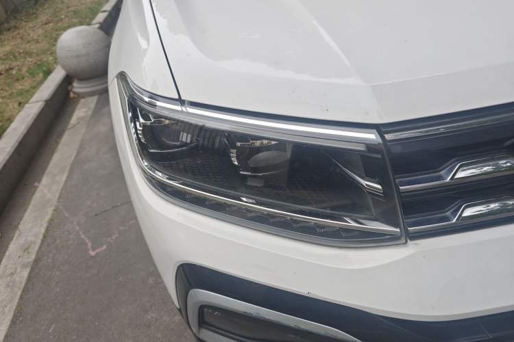 Used Volkswagen T-Cross 2019 1.5L Automatic Comfort Edition Right Front Headlight