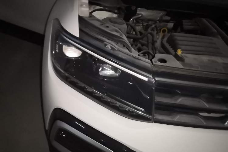 Used Volkswagen T-Cross 2019 280TSI DSG Comfort Edition Right Front Headlight