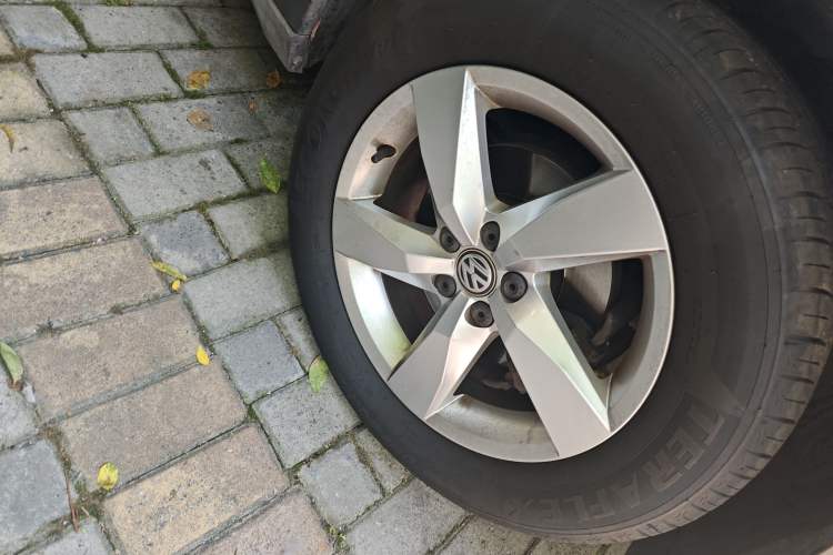 Used Volkswagen T-Cross 2019 1.5L Automatic Fashion Edition Right Front Wheel Hub