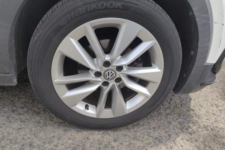Used Volkswagen T-Cross 2019 1.5L Automatic Comfort Edition Right Front Wheel Hub